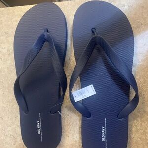 New! “Old Navy” Unisex Flip-Flops Sandals. Color: Navy Blue. Size: 12 / 13.